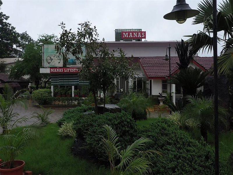 Manas Lifestyle Resort, Resort