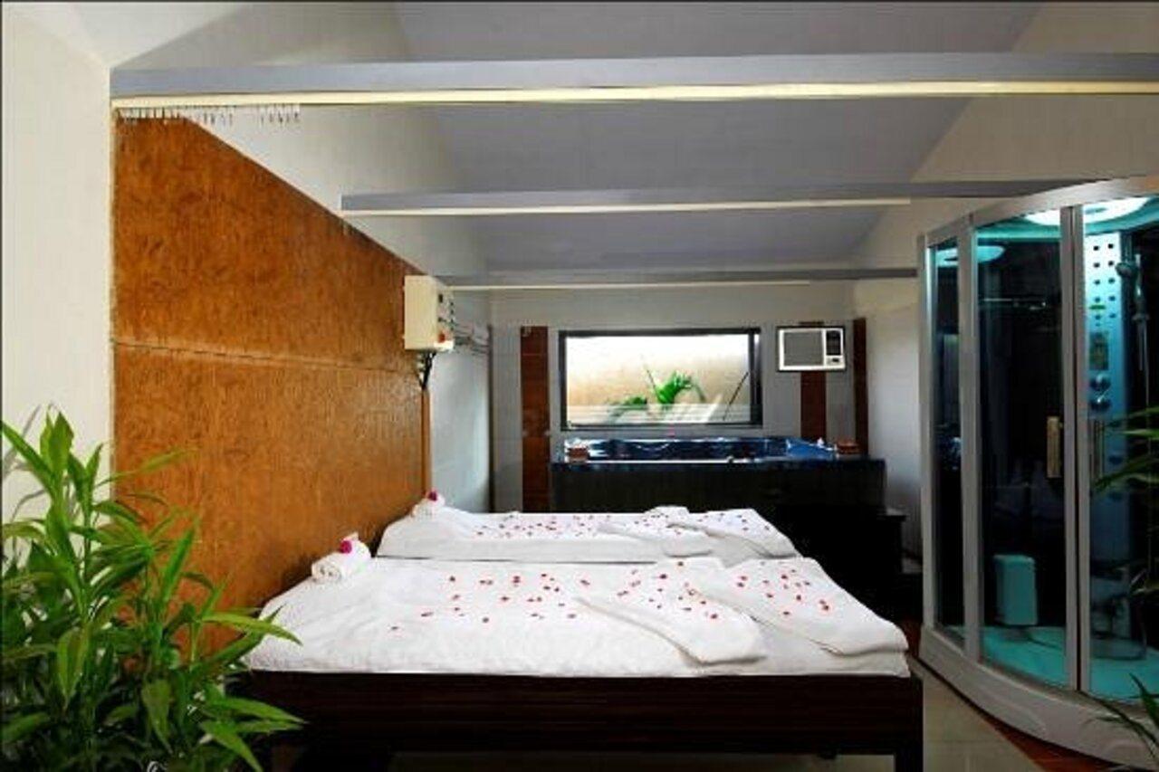 Manas Lifestyle Resort, Resort