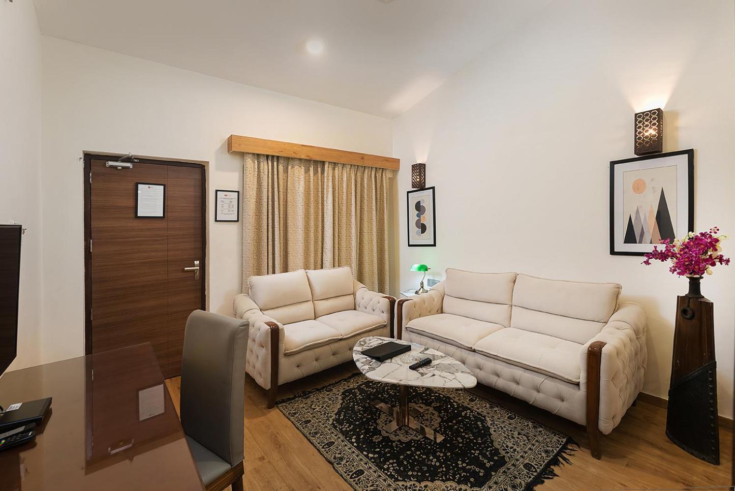 Manas Lifestyle Resort, 4*
